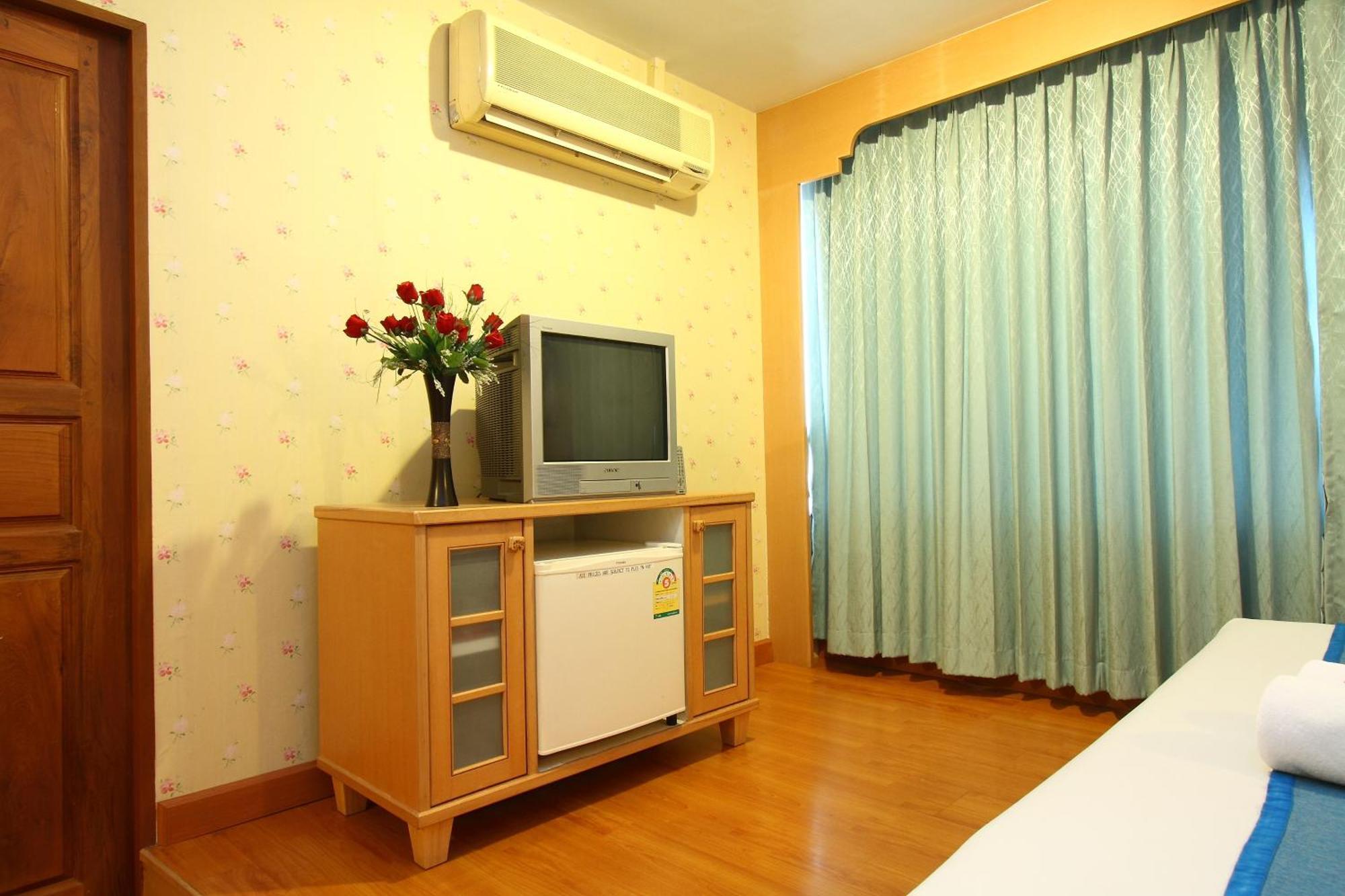 Khách sạn Silom Avenue Bangkok