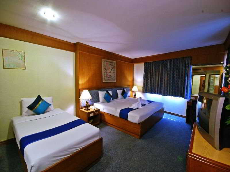 Khách sạn Silom Avenue 3*
